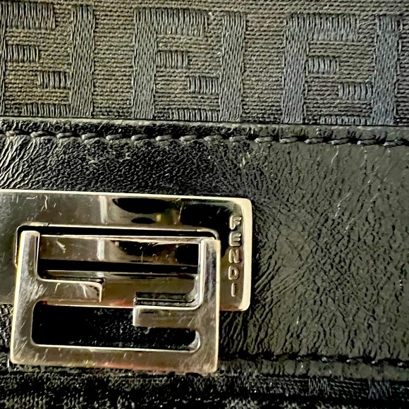 Authentic fendi baguette - Picture 12 of 17